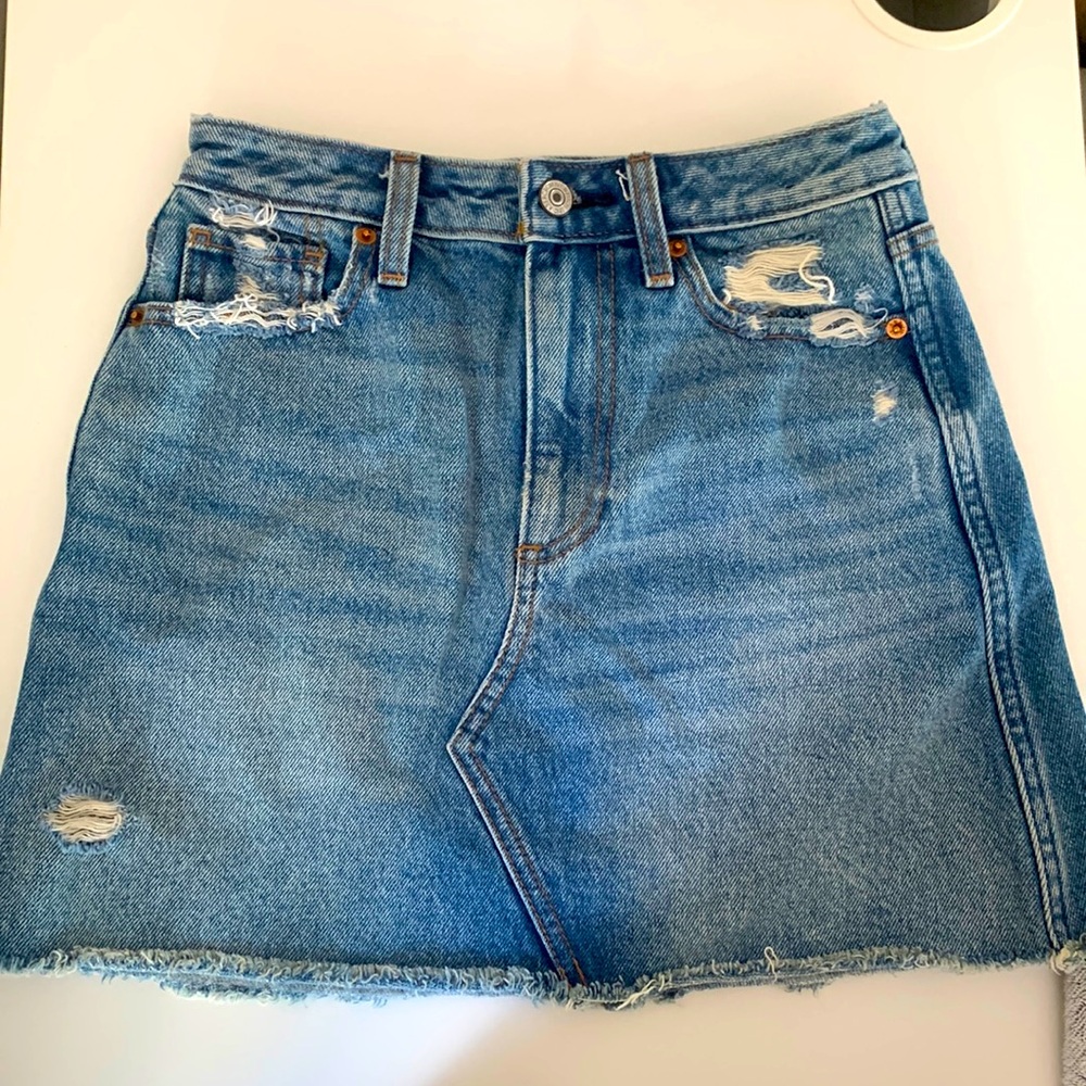 A&F Jean Skirt (size 0/25)